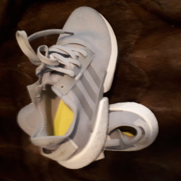 Addidas neuf size 10 US, FR 44 95$ - Picture 2 of 4